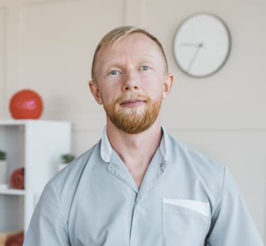 Dr. Andrés Castillo